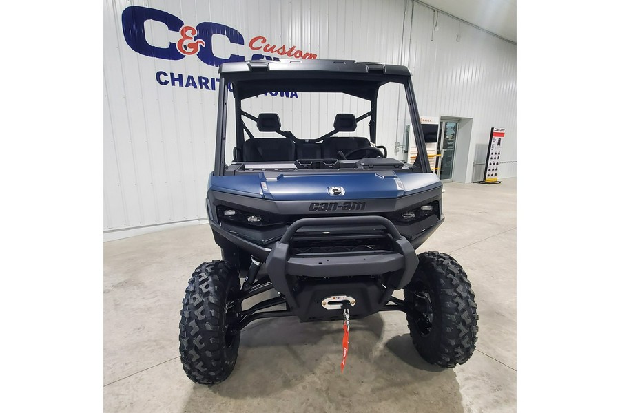 2026 Can-Am Defender MAX XT CAB HD11