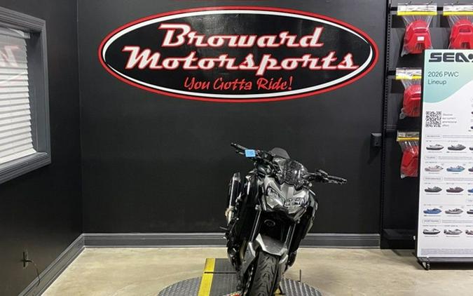 2023 Kawasaki Z900 ABS Metallic Black/Graphite Gray/Flat Black