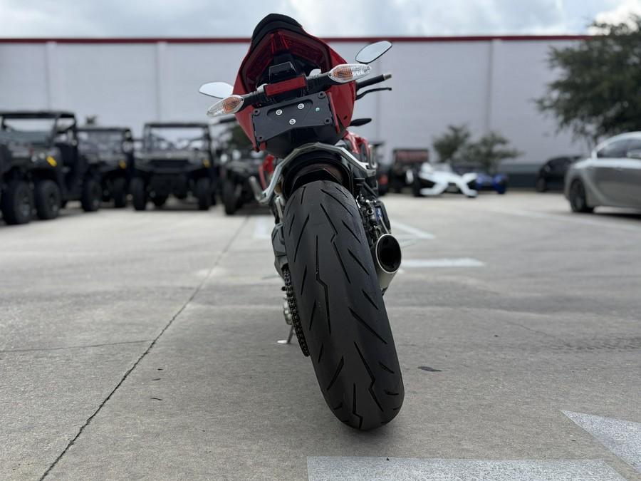 2022 Ducati STREETFIGHTER V2