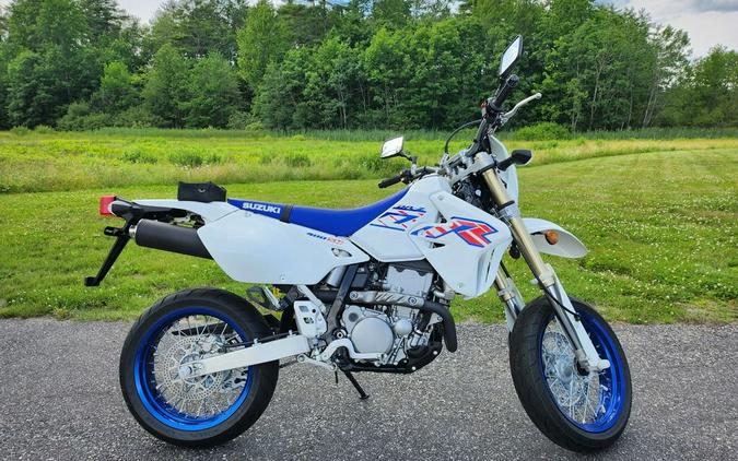 2023 Suzuki DR-Z400SM