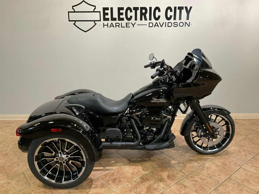 2023 Harley-Davidson Road Glide 3 Vivid Black FLTRT