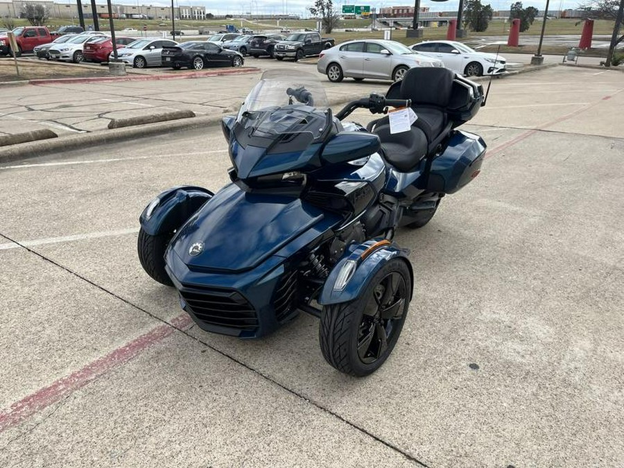 2023 Can-Am® Spyder F3 Limited Dark Wheels