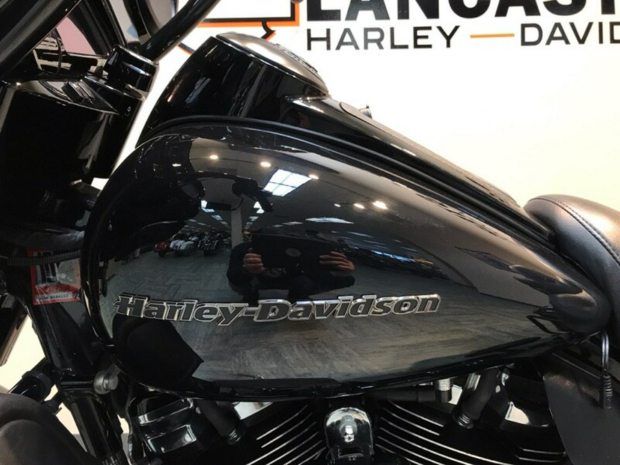 2020 Harley-Davidson® Ultra Limited Vivid Black