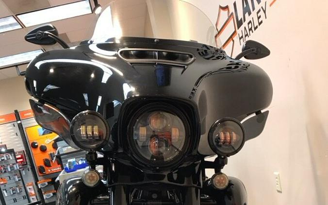 2020 Harley-Davidson® Ultra Limited Vivid Black