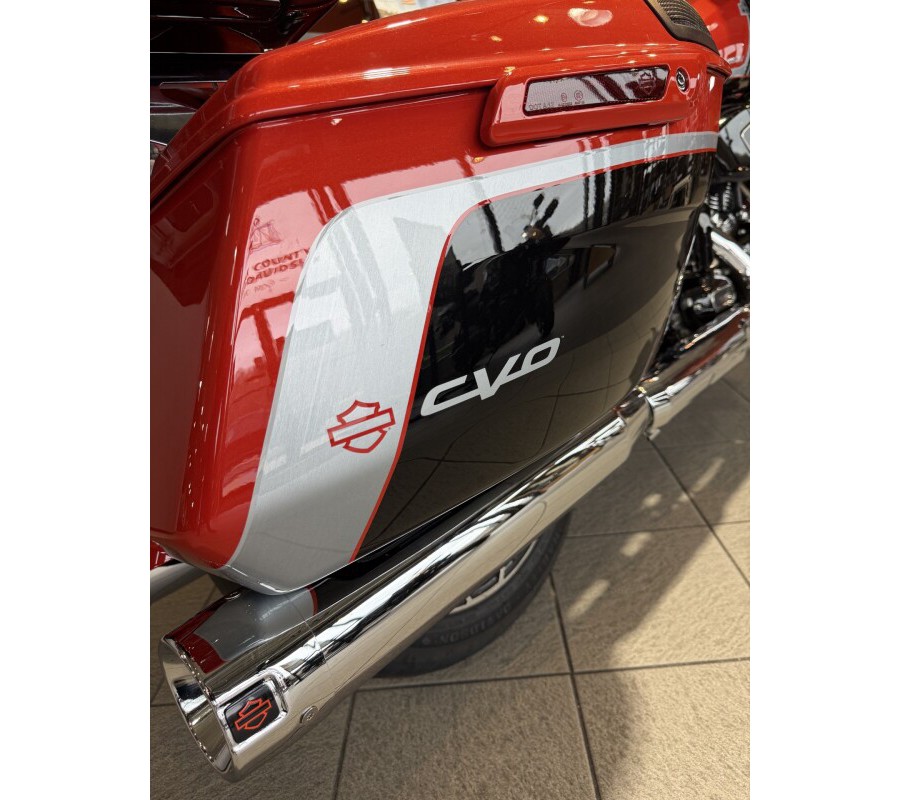 FLHXSE 2024 CVO™ Street Glide®