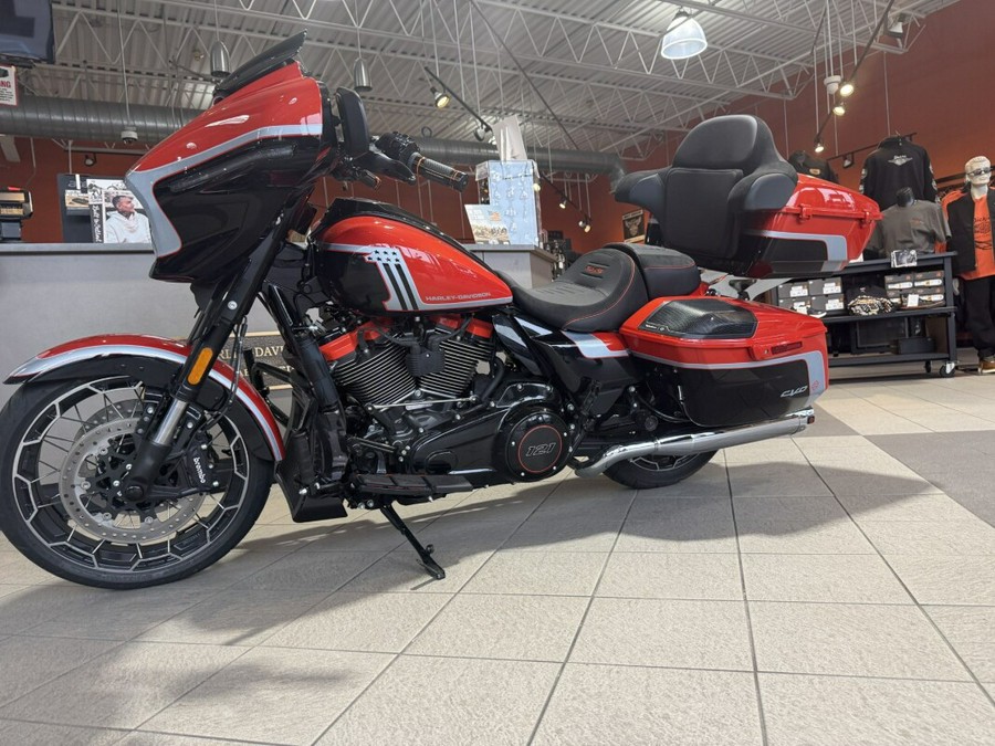 FLHXSE 2024 CVO™ Street Glide®