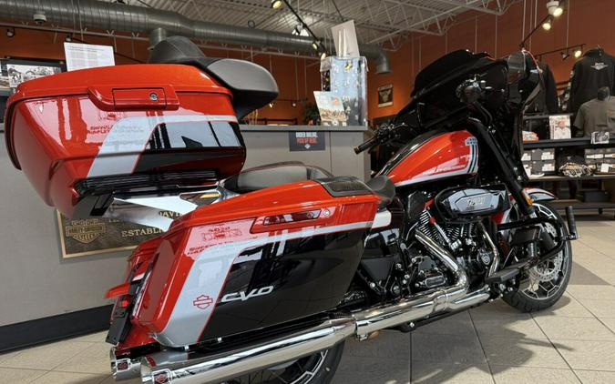 FLHXSE 2024 CVO™ Street Glide®