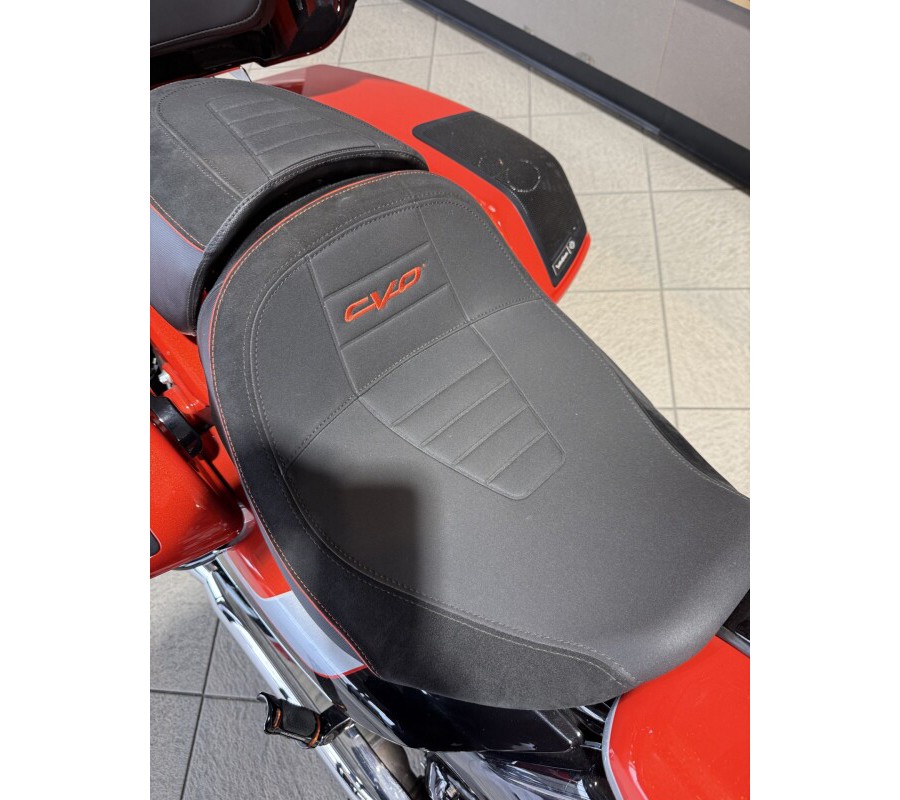 FLHXSE 2024 CVO™ Street Glide®