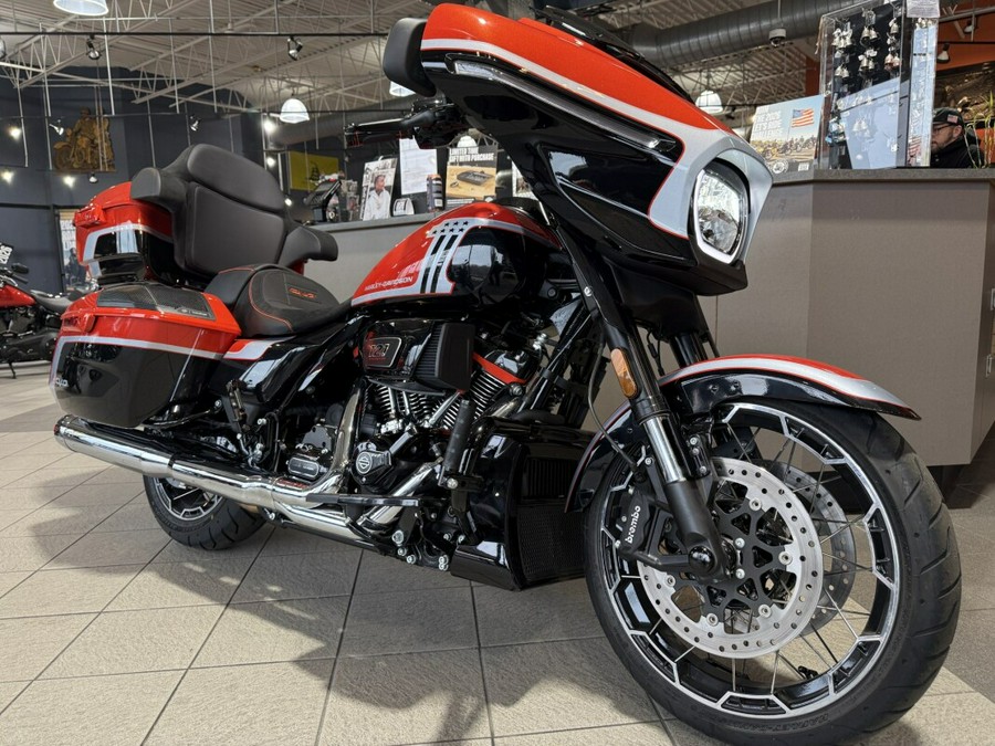 FLHXSE 2024 CVO™ Street Glide®
