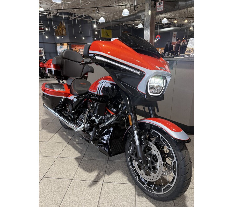 FLHXSE 2024 CVO™ Street Glide®