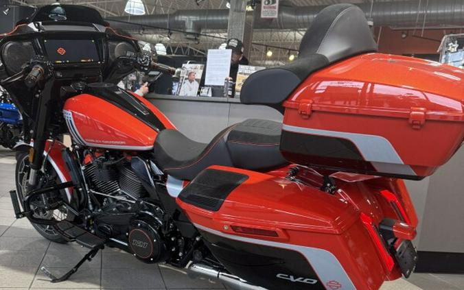 FLHXSE 2024 CVO™ Street Glide®