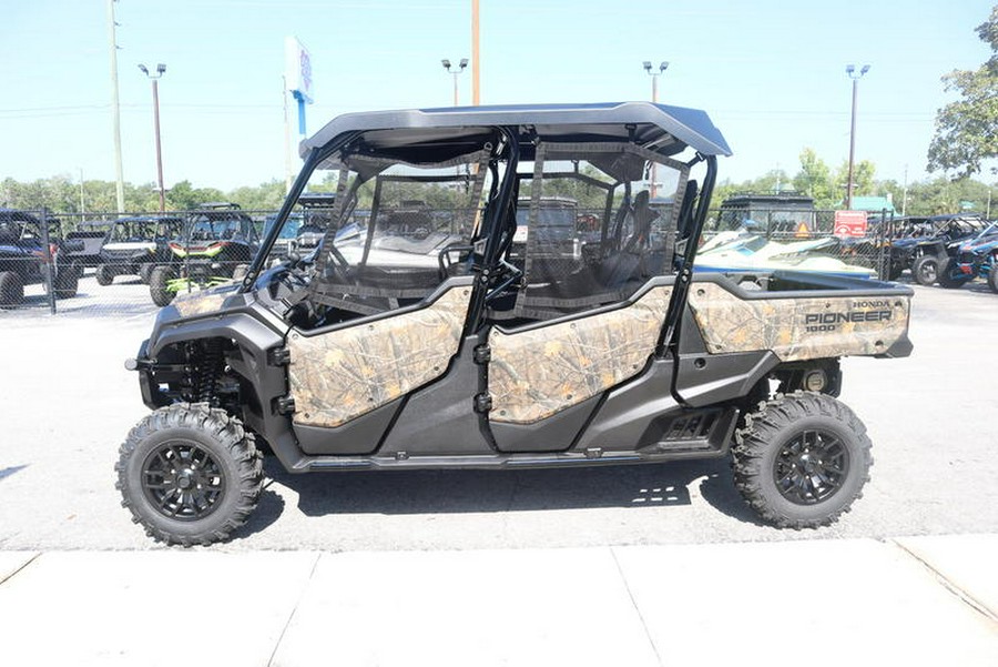 2023 Honda® Pioneer 1000-6 Deluxe Crew