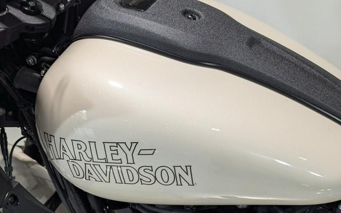 2023 Harley-Davidson® Low Rider® ST White Sand Pearl
