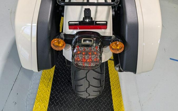 2023 Harley-Davidson® Low Rider® ST White Sand Pearl
