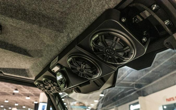 2026 Can-Am Defender XT CAB HD11 With 10.25 In.Display