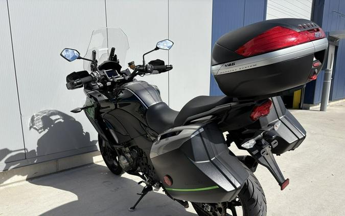 2023 Kawasaki Versys® 1000 SE LT+