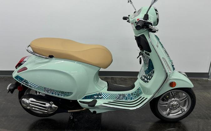 2025 Vespa Primavera 150 Batik