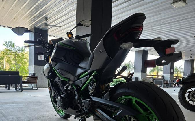 2025 Kawasaki Z900 SE ABS