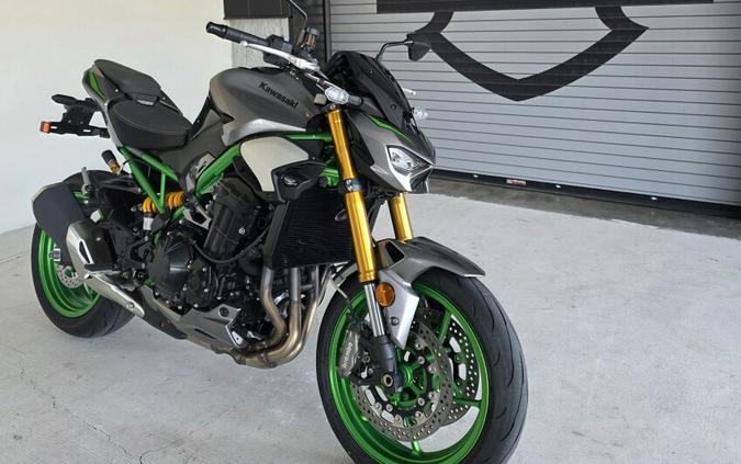 2025 Kawasaki Z900 SE ABS