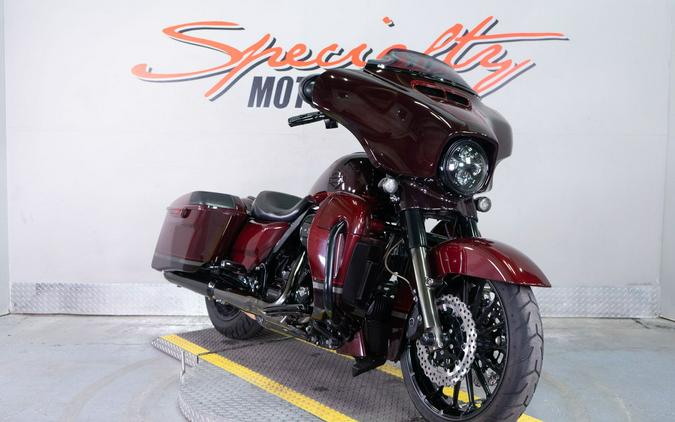 2019 Harley-Davidson CVO™ Street Glide®