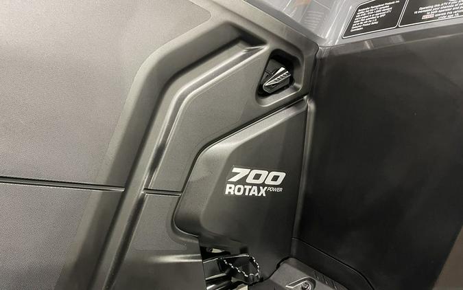 2026 Can-Am® Outlander MAX 6X6 DPS 700