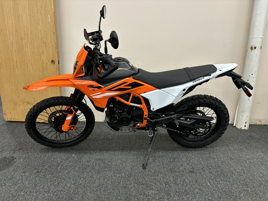 2026 KTM Enduro 390 R