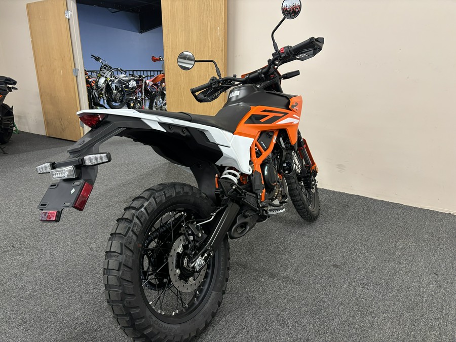 2026 KTM Enduro 390 R