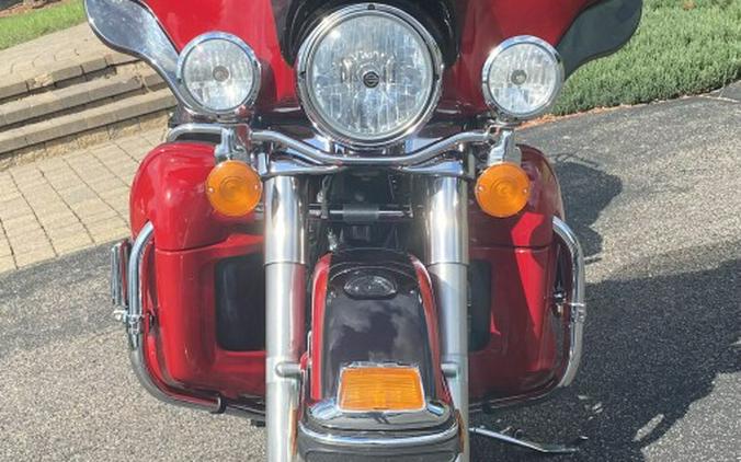 2010 Harley-Davidson Electra Glide® Ultra Limited Merlot Sunglo/Cherry Red Sunglo