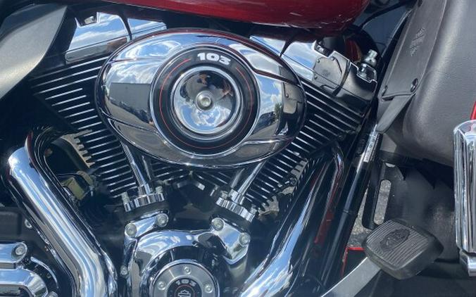 2010 Harley-Davidson Electra Glide® Ultra Limited Merlot Sunglo/Cherry Red Sunglo