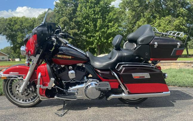 2010 Harley-Davidson Electra Glide® Ultra Limited Merlot Sunglo/Cherry Red Sunglo