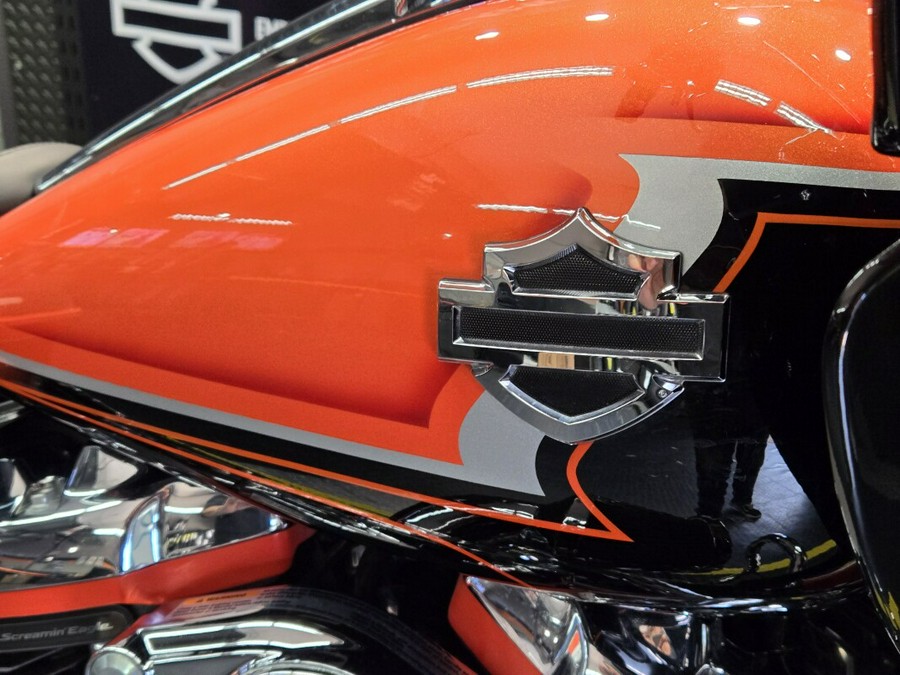 2022 Harley-Davidson CVO™ Road Glide Wicked Orange Pearl