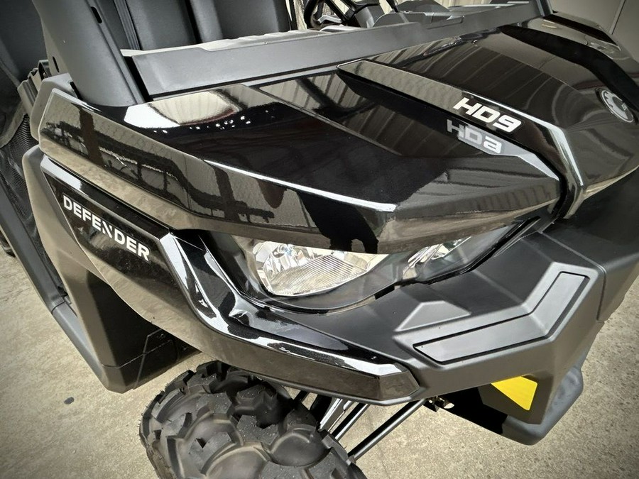 2025 Can-Am™ Defender DPS HD9