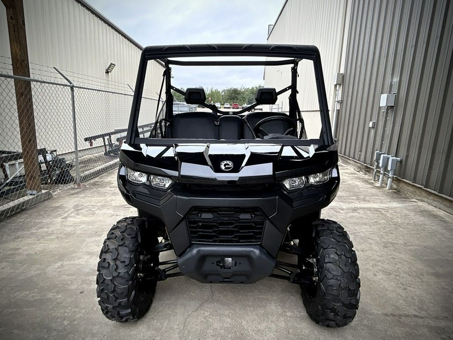 2025 Can-Am™ Defender DPS HD9