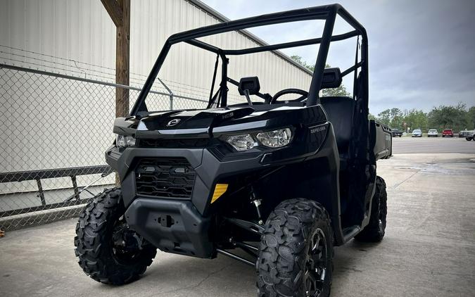 2025 Can-Am™ Defender DPS HD9