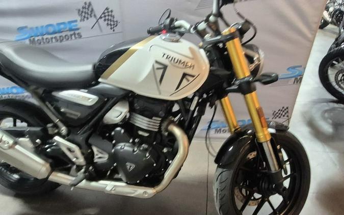 2026 Triumph Speed 400 Pearl Metallic White/Phantom Black Base