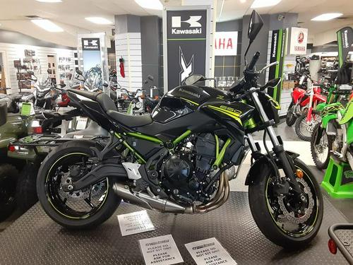 2020 Kawasaki Z650 Review (11 Fast Facts – Urban + Sport Motorcycle)