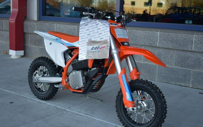 2024 KTM SX-E 3