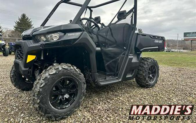 2023 Can-Am Defender DPS HD9