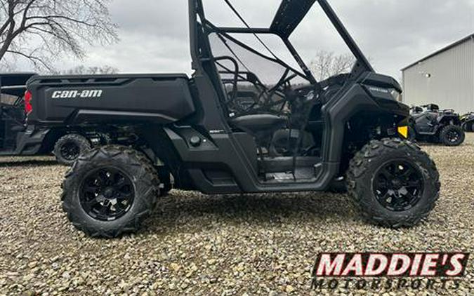 2023 Can-Am Defender DPS HD9