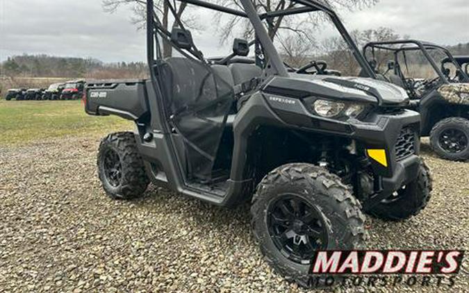 2023 Can-Am Defender DPS HD9