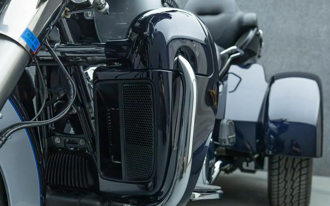 2019 HARLEY DAVIDSON FLHTCUTG TRI GLIDE ULTRA TRIKE W/ABS