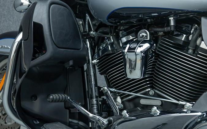 2019 HARLEY DAVIDSON FLHTCUTG TRI GLIDE ULTRA TRIKE W/ABS