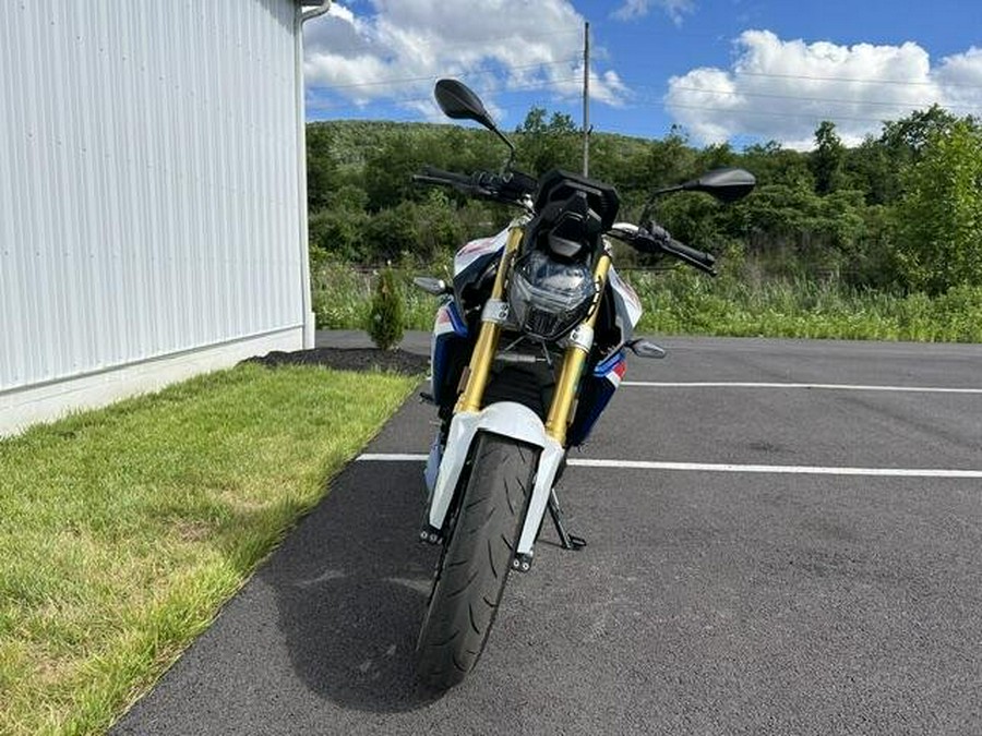 2024 BMW F 900 R