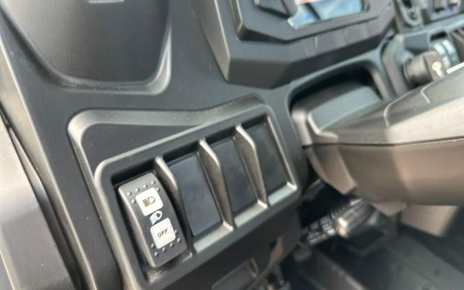 2026 Can-Am Defender DPS CAB HV HD9 CAN