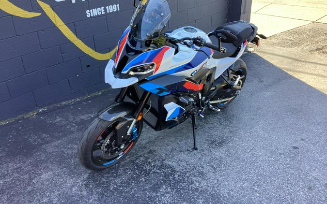 2027 BMW M 1000 XR