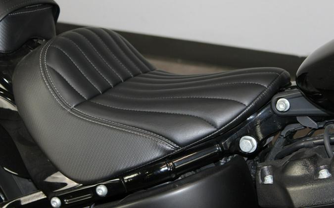 Harley-Davidson® Street Bob® 114 2023 Vivid Black