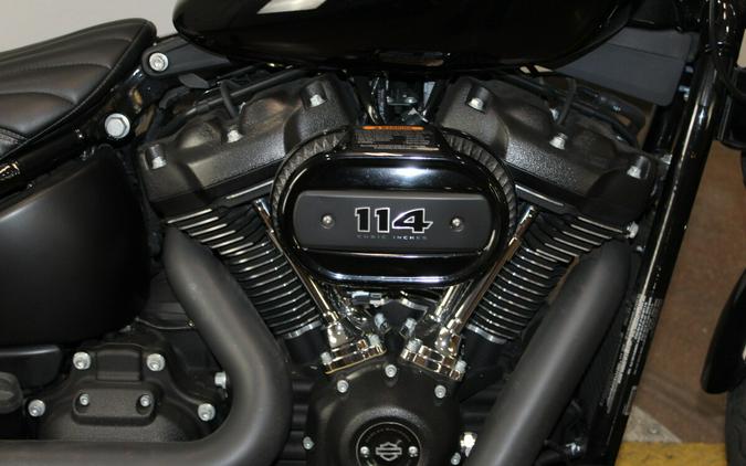 Harley-Davidson® Street Bob® 114 2023 Vivid Black