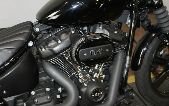 Harley-Davidson® Street Bob® 114 2023 Vivid Black