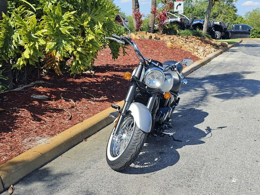 2024 Kawasaki Vulcan 900 Classic