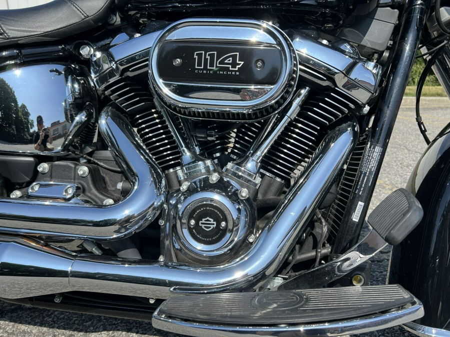 2022 Harley-Davidson Heritage Classic 114 Vivid Black